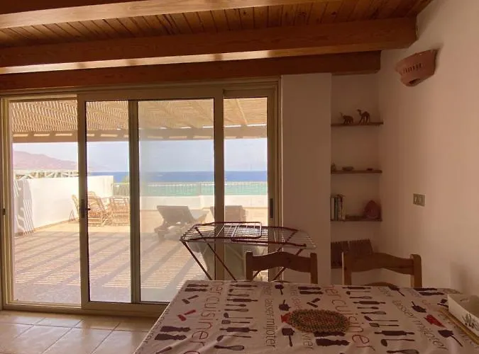Terrace Apartment *